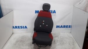 Gebruikte Voorstoel rechts Fiat Panda (312) 0.9 TwinAir Turbo 85 Prijs € 157,50 Margeregeling aangeboden door Maresia Parts