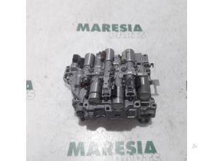 Gebruikte Kleppenblok hydraulisch Citroen C6 (TD) 2.7 HDiF V6 24V Prijs € 367,50 Margeregeling aangeboden door Maresia Parts
