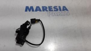 Gebruikte Schakelaar Peugeot 207 CC (WB) 1.6 16V Prijs € 50,00 Margeregeling aangeboden door Maresia Parts