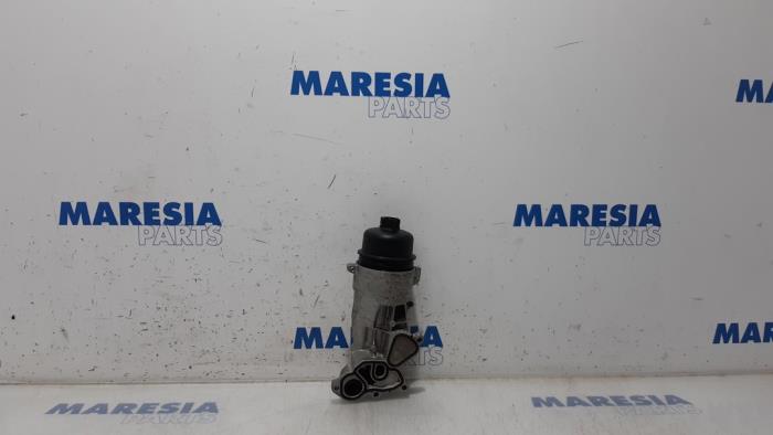 Gebruikte Oliefilterhouder Citroen Berlingo 1.6 VTi 95 16V Prijs € 54,99 Margeregeling aangeboden door Maresia Parts
