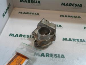 Gebruikte Gasklephuis Renault Scénic II (JM) 1.9 dCi 130 Prijs € 157,50 Margeregeling aangeboden door Maresia Parts