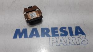 Gebruikte Regensensor Citroen C4 Picasso (3D/3E) 1.6 16V VTi 120 Prijs € 20,00 Margeregeling aangeboden door Maresia Parts