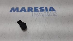 Gebruikte PDC Sensor Fiat 500C (312) 0.9 TwinAir 85 Prijs € 19,50 Margeregeling aangeboden door Maresia Parts
