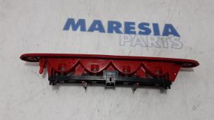 Gebruikte Extra Remlicht midden Peugeot 107 1.0 12V Prijs € 20,00 Margeregeling aangeboden door Maresia Parts
