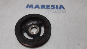 Gebruikte Krukas Poelie Citroen Berlingo 1.6 Hdi 75 16V Phase 1 Prijs € 20,00 Margeregeling aangeboden door Maresia Parts