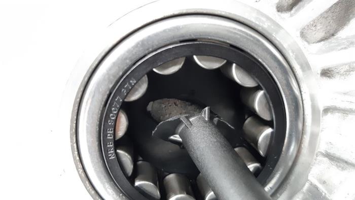 Versnellingsbakhuis van een Renault Megane III Grandtour (KZ) 1.5 dCi 110 2014