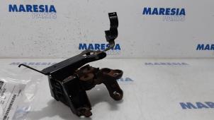 Gebruikte Motorsteun Peugeot 107 1.0 12V Prijs € 50,00 Margeregeling aangeboden door Maresia Parts