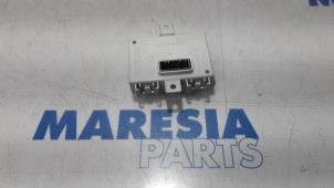 Gebruikte Module Navigatie Renault Megane III Grandtour (KZ) 1.5 dCi 110 Prijs € 50,00 Margeregeling aangeboden door Maresia Parts