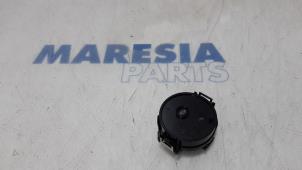 Gebruikte Sensor regen Opel Vivaro 1.6 CDTI BiTurbo 120 Prijs € 18,15 Inclusief btw aangeboden door Maresia Parts