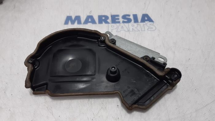 Gebruikte Distributiedeksel Peugeot Expert (G9) 1.6 HDi 90 Prijs € 18,15 Inclusief btw aangeboden door Maresia Parts
