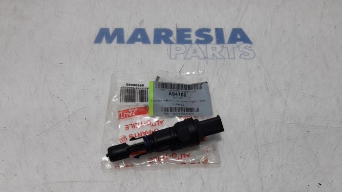 Gebruikte Snelheid Sensor Renault Twingo (C06) 1.2 16V Prijs € 40,00 Margeregeling aangeboden door Maresia Parts