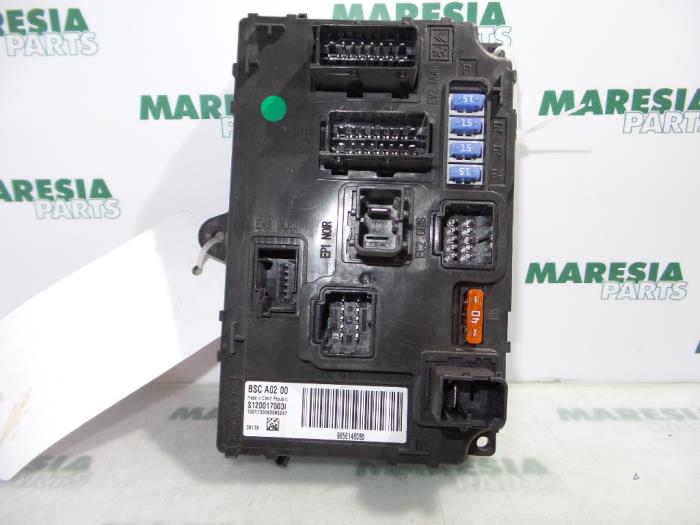 Gebruikte Computer Diversen Peugeot 407 (6D) 2.0 HDiF 16V Prijs € 80,00 Margeregeling aangeboden door Maresia Parts