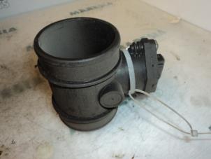 Gebruikte Luchthoeveelheidsmeter Fiat Marea Weekend (185BX/CX) 2.0 HLX 20V Prijs € 35,00 Margeregeling aangeboden door Maresia Parts