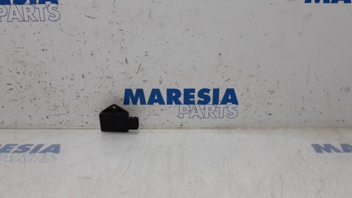 Gebruikte Oliepeil sensor Peugeot Boxer (U9) 3.0 HDi 160 Euro 4 Prijs € 24,19 Inclusief btw aangeboden door Maresia Parts