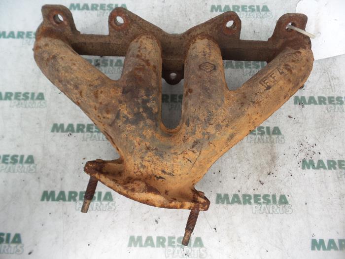 Gebruikte Uitlaatspruitstuk Renault Kangoo Express (FC) 1.2 Prijs € 30,00 Margeregeling aangeboden door Maresia Parts