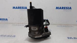 Gebruikte Servopomp Peugeot 308 (4A/C) 1.6 16V THP 150 Prijs € 74,95 Margeregeling aangeboden door Maresia Parts