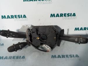Gebruikte Combischakelaar Stuurkolom Alfa Romeo GT (937) 1.9 JTD 16V Multijet Prijs € 105,00 Margeregeling aangeboden door Maresia Parts