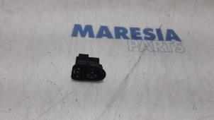 Gebruikte Spiegel Schakelaar Fiat 500 (312) 0.9 TwinAir 85 Prijs € 20,00 Margeregeling aangeboden door Maresia Parts