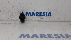 Gebruikte Vacuumpomp (Diesel) Renault Espace (JK) 2.0 dCi 16V 175 FAP Prijs € 40,00 Margeregeling aangeboden door Maresia Parts