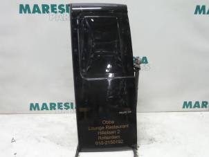 Gebruikte Deur achter Bus-Bestelauto Fiat Doblo Cargo (223) 1.3 D 16V Multijet Prijs € 90,75 Inclusief btw aangeboden door Maresia Parts