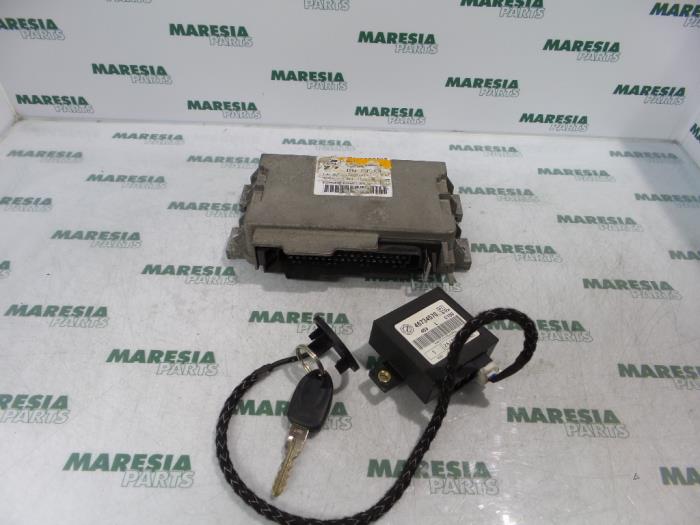 Computer Motormanagement Fiat Punto I (176), 1993 / 1999 60 1.2 S,SX,Selecta, Hatchback, Benzine, 1.242cc, 43kW (58pk), FWD, 176B4000, 1997-05 / 1999-06, 176AP; 176AQ; 176AR (Gebruikt)