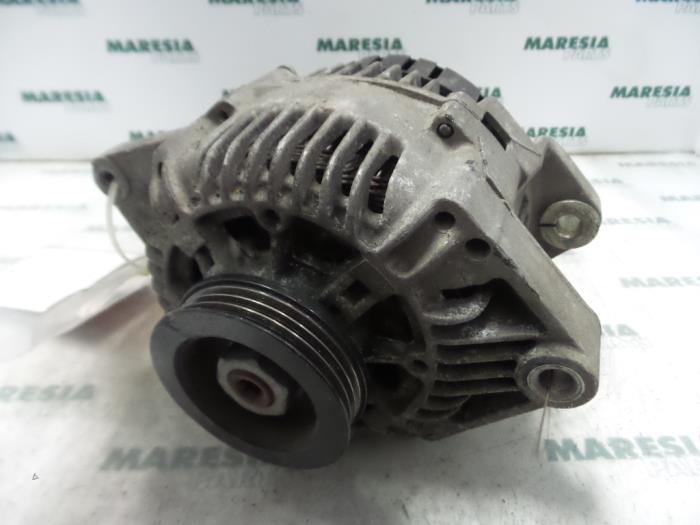 Gebruikte Dynamo Renault Megane Scénic (JA) 1.6 RT Prijs € 50,00 Margeregeling aangeboden door Maresia Parts