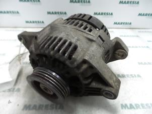 Gebruikte Dynamo Renault Megane Scénic (JA) 1.6 RT Prijs € 40,00 Margeregeling aangeboden door Maresia Parts