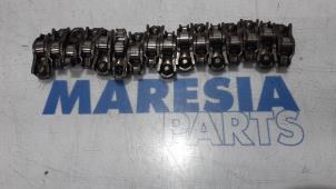 Gebruikte Tuimelaar Citroen C4 Berline (NC) 1.4 16V VTi Prijs € 50,00 Margeregeling aangeboden door Maresia Parts