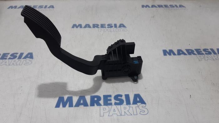 Gebruikte Sensor Gaspedaalpositie Alfa Romeo MiTo (955) 1.4 Multi Air 16V Prijs € 15,00 Margeregeling aangeboden door Maresia Parts