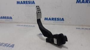 Gebruikte Sensor Gaspedaalpositie Peugeot 308 CC (4B) 1.6 16V THP 150 Prijs € 29,90 Margeregeling aangeboden door Maresia Parts