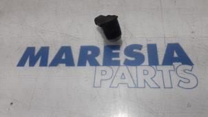 Gebruikte PDC Sensor Peugeot 308 CC (4B) 1.6 16V THP 150 Prijs € 25,00 Margeregeling aangeboden door Maresia Parts