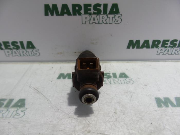 ALFA ROMEO 145 930 (1994-2001) Fuel Injector 184500 19448753