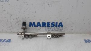 Gebruikte Injector brug Renault Scénic III (JZ) 1.2 16V TCe 115 Energy Prijs € 35,00 Margeregeling aangeboden door Maresia Parts