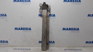 Gebruikte Subframe Renault Espace (JK) 2.0 dCi 16V 175 FAP Prijs € 30,00 Margeregeling aangeboden door Maresia Parts