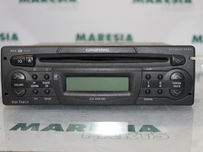 RENAULT Scenic 2 generation (2003-2010) Music Player Without GPS 19449593