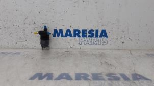 Gebruikte Ruitensproeierpomp voor Fiat Panda (169) 1.2, Classic Prijs € 10,00 Margeregeling aangeboden door Maresia Parts