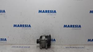 Gebruikte Dynamo Peugeot 308 (L3/L8/LB/LH/LP) 1.2 12V e-THP PureTech 110 Prijs € 40,00 Margeregeling aangeboden door Maresia Parts