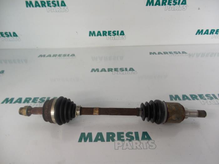 Gebruikte Steekas links-voor Fiat Punto I (176) 60 1.2 S,SX,Selecta Prijs € 35,00 Margeregeling aangeboden door Maresia Parts