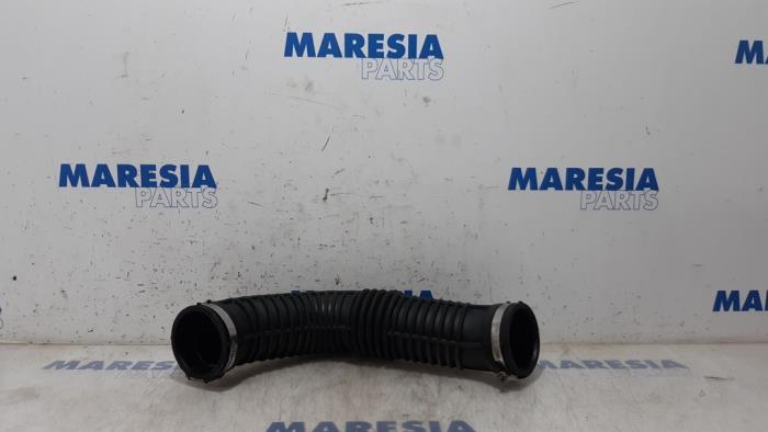 Gebruikte Turboslang Renault Master III (FV) 2.3 dCi 100 16V FWD Prijs € 60,50 Inclusief btw aangeboden door Maresia Parts