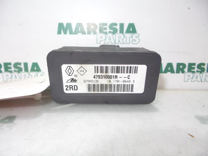 Gebruikte Esp computer Renault Megane III Grandtour (KZ) 1.5 dCi 90 Prijs € 19,50 Margeregeling aangeboden door Maresia Parts