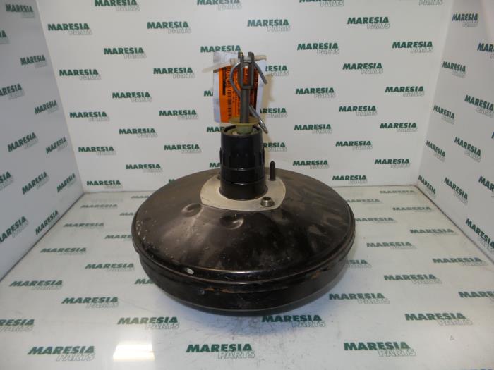Gebruikte Rembooster Renault Megane II Grandtour (KM) 1.5 dCi 80 Prijs € 50,00 Margeregeling aangeboden door Maresia Parts