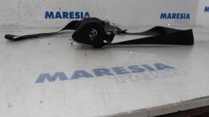 Gebruikte Veiligheidsgordel rechts-voor Peugeot 207 CC (WB) 1.6 16V Prijs € 75,00 Margeregeling aangeboden door Maresia Parts
