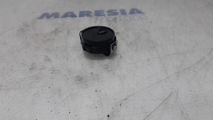 Gebruikte Regensensor Renault Twingo II (CN) 1.2 16V Prijs € 25,00 Margeregeling aangeboden door Maresia Parts