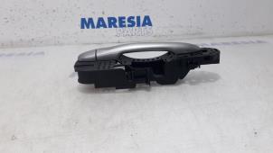 Gebruikte Portiergreep 4Deurs rechts-achter Renault Grand Scénic III (JZ) 1.4 16V TCe 130 Prijs € 25,00 Margeregeling aangeboden door Maresia Parts