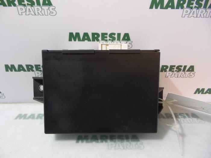 Computer Diversen van een Alfa Romeo 147 (937) 1.6 HP Twin Spark 16V 2002