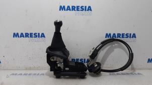 Gebruikte Versnellingspook Citroen C3 (SC) 1.4 16V VTi Prijs € 50,00 Margeregeling aangeboden door Maresia Parts