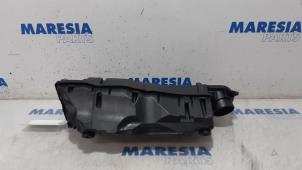 Gebruikte Luchtfilterhuis Citroen C3 (SC) 1.4 16V VTi Prijs € 25,00 Margeregeling aangeboden door Maresia Parts