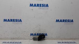 Gebruikte Schuifdak Motor Peugeot 307 CC (3B) 2.0 16V Prijs € 50,00 Margeregeling aangeboden door Maresia Parts