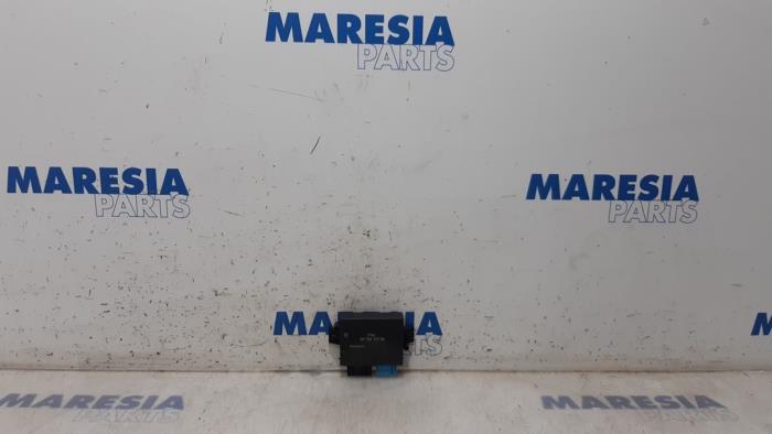 Gebruikte PDC Module Citroen C3 (SC) 1.6 HDi 92 Prijs € 37,50 Margeregeling aangeboden door Maresia Parts
