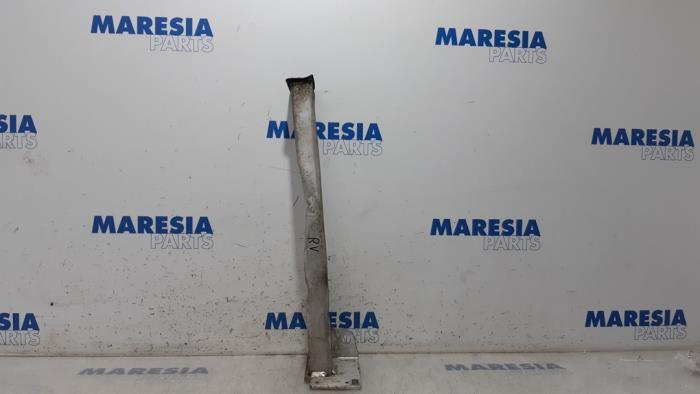 Gebruikte Subframe Peugeot 5008 I (0A/0E) 1.6 THP 16V Prijs € 25,00 Margeregeling aangeboden door Maresia Parts